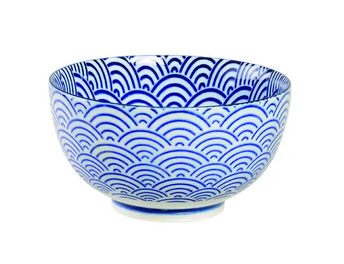 Blue / White Bowl Waves - Nippon Blue - 13.2 x 7.4 cm 450 ml