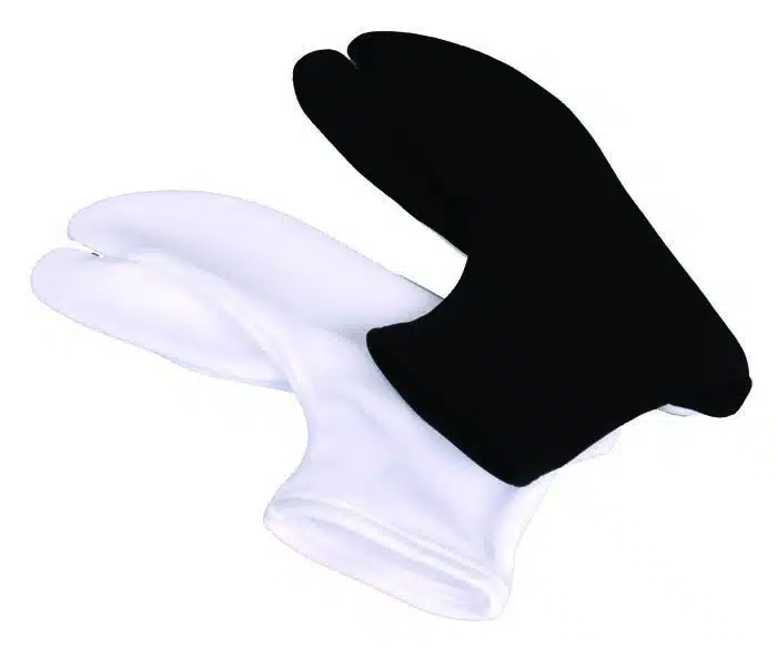 White KY Tabi Stretch Shoes - 22.5 cm (M)
