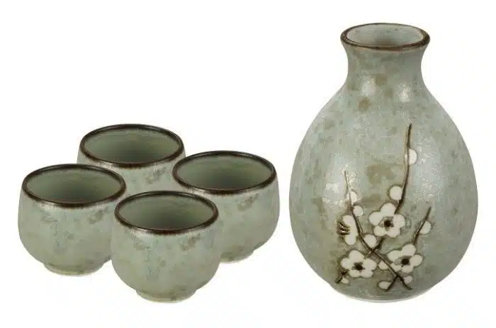 Mint Green Sake Set with Sake Bottle and 4 cups - Soshun - 3,7 x 12 cm 50/290 ml