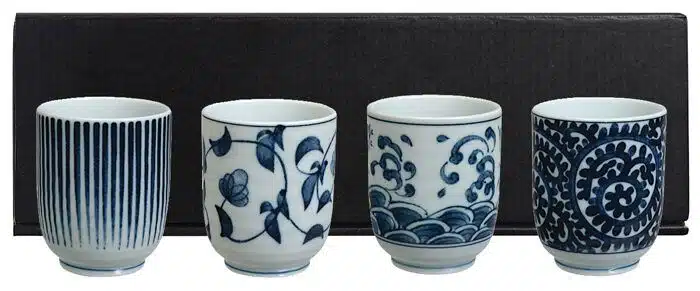 Blue / White teacup set - set of 4