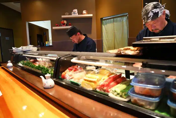 Hoshizaki Sushi Refrigerated Display - 210 x 34.5 x 27 cm - Image 2