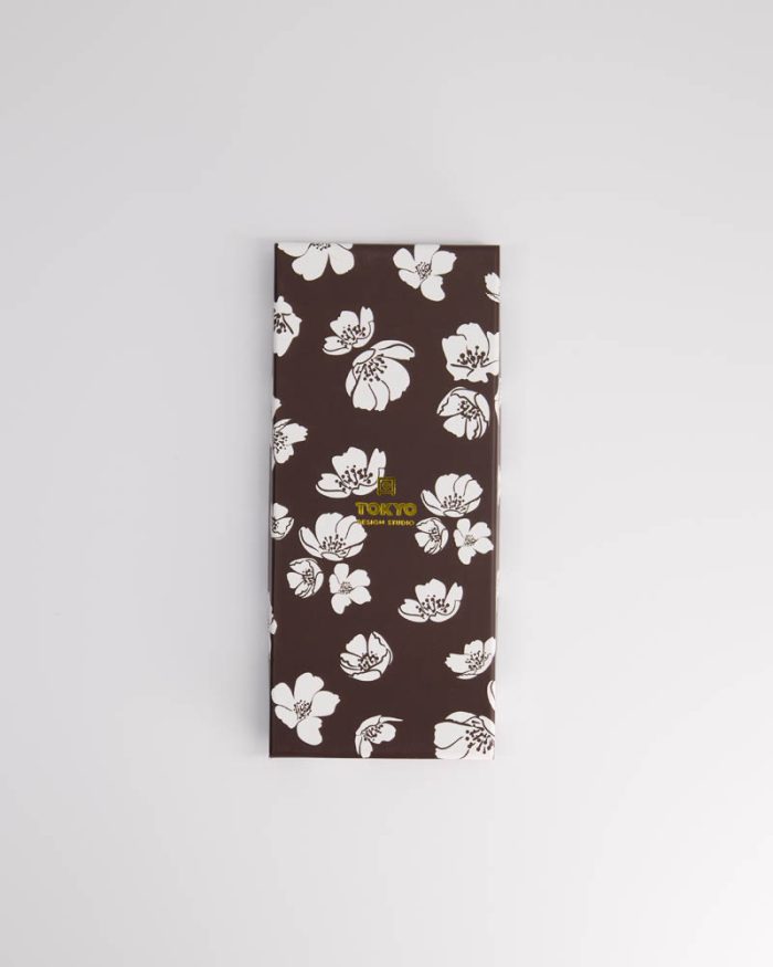 Tokyo Design Studio- Eetstokjes Cadeau Set- Hout Zwart Witte Bloem - Image 3