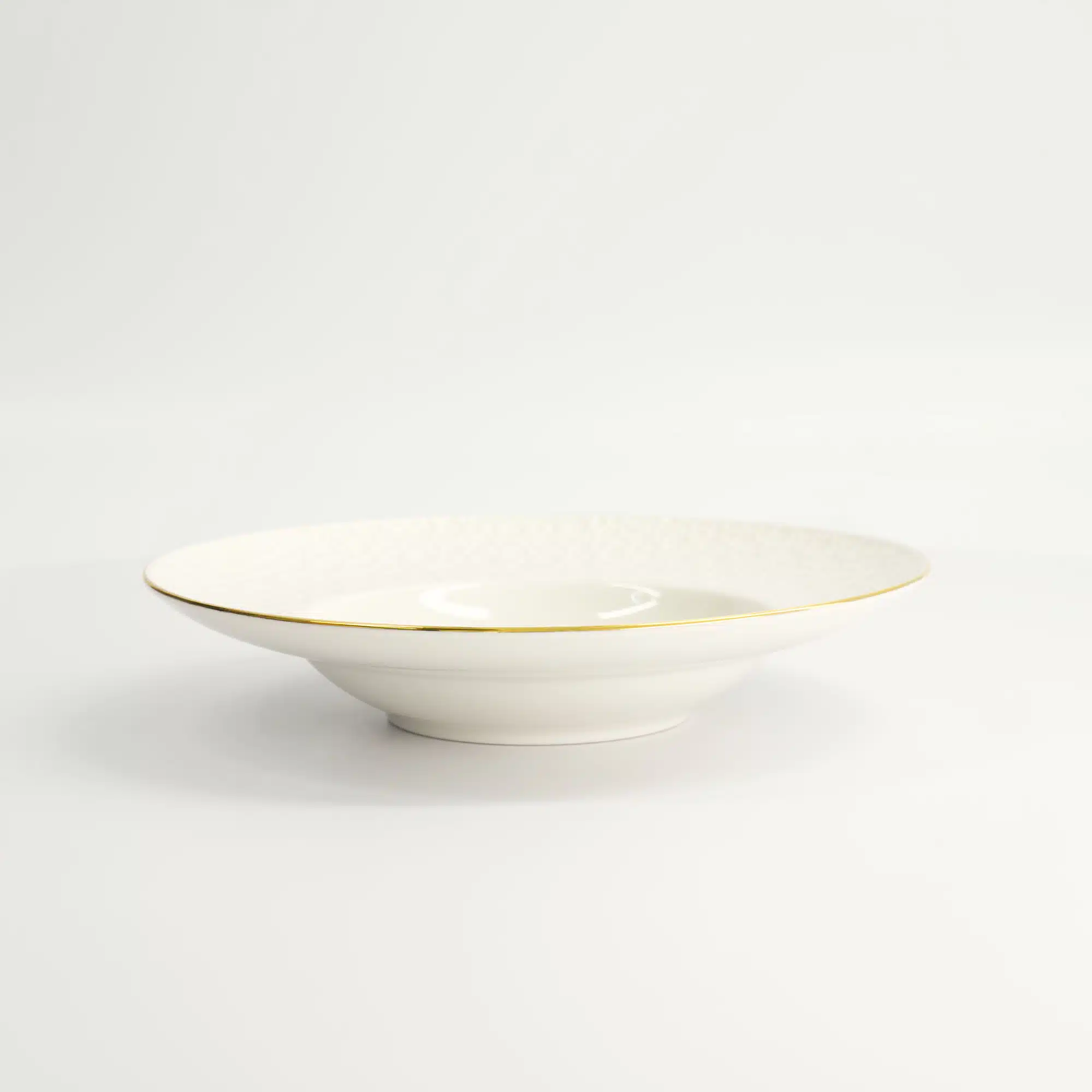 Tokyo Design Studio - Nippon White - Gold Rim - Deep Plate - 21 cm - 160ml - Image 3