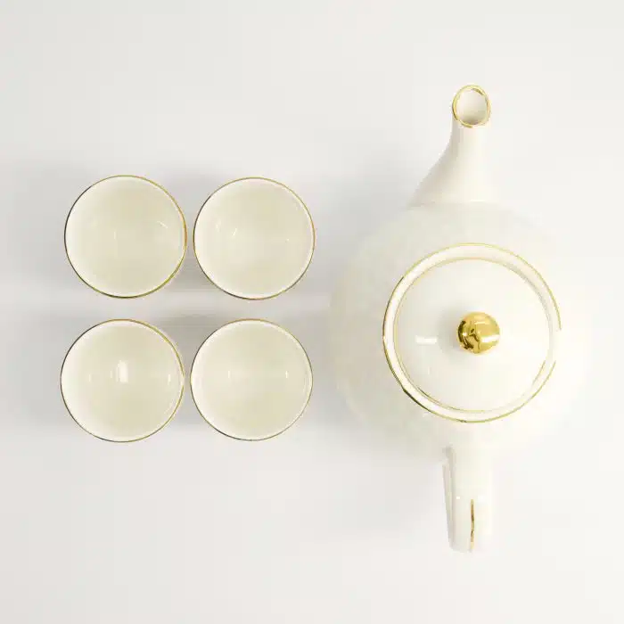 Tokyo Design Studio - Nippon White - Gold Rim - Tea Giftset - 1300ml - with 4 Cups 170ml - Image 3