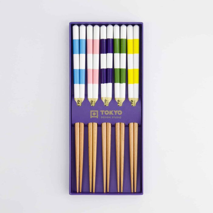 Coffret de cinq baguettes japonaises au design raffiné. Ensemble de 5 baguettes Forme carrée pour une meilleure prise Design japonais moderne Présenté dans une boîte cadeau élégante Idéal pour sushis, ramen ou plats asiatiques - Image 4
